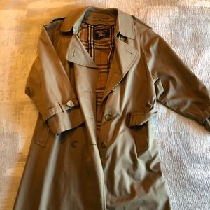 Men's BURBERRY Classic Trenchcoat (Size 40-42)